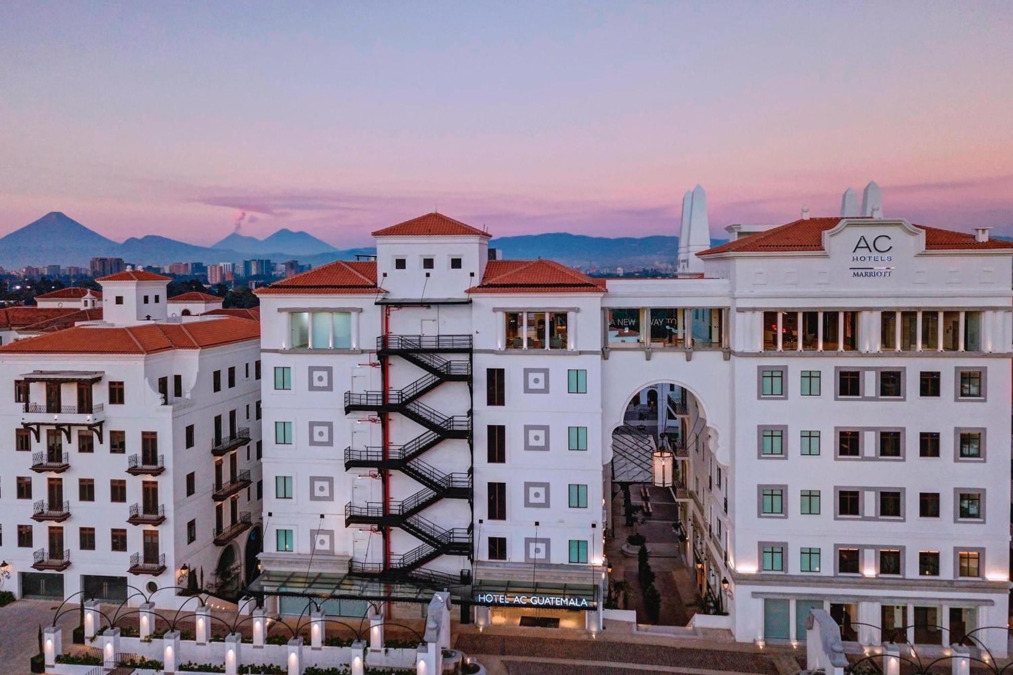 Ac Hotels By Marriott Guatemala City Екстер'єр фото